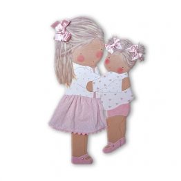 siluetas infantiles de madera personalizadas artesanales para regalos originales niña niño bebe imagenes blaucasa con su hermana abrazadas